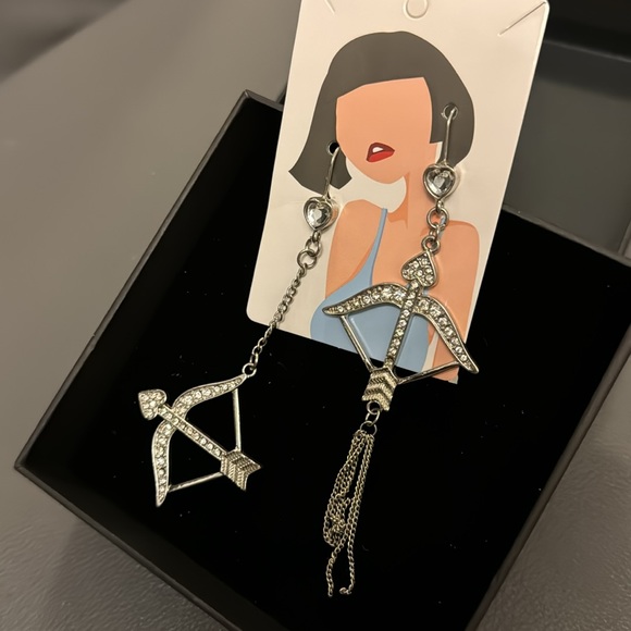 Great Deal Gorgeous Earrings - Picture 2 of 4